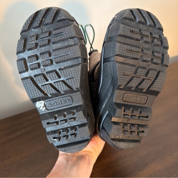 Sorel Waterproof Flurry Winter Boots Boy Youth 10 Green/taupe/black  Mid - Picture 9 of 10